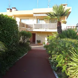 https://les-ondes-maia.fr-provencehotel.com